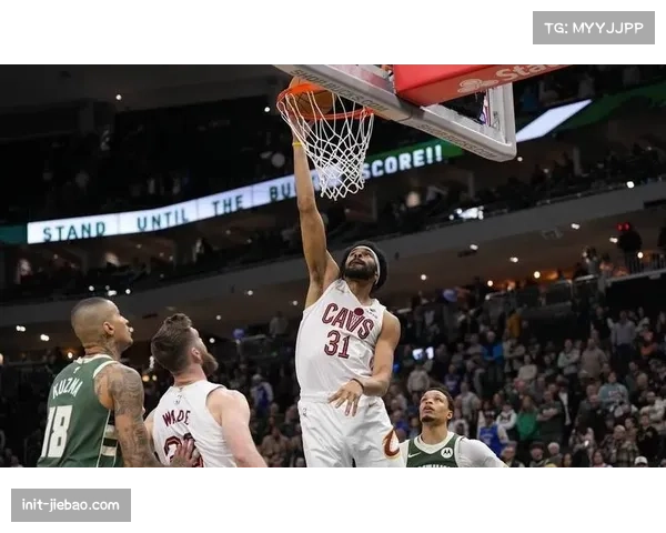 雄鹿主场118-116险胜骑士，字母哥缺阵情况下团队篮球取胜